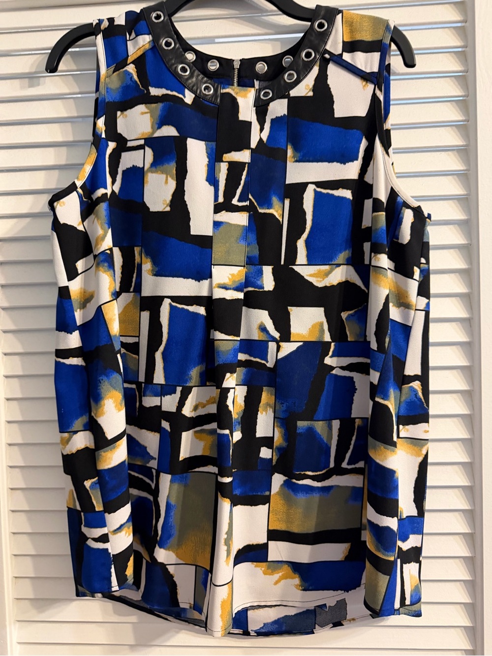 Alfani-misses sleeveless, back zippered top.